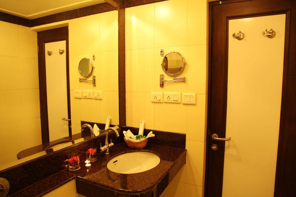 Country Inn & Suites Haridwar Exterior photo
